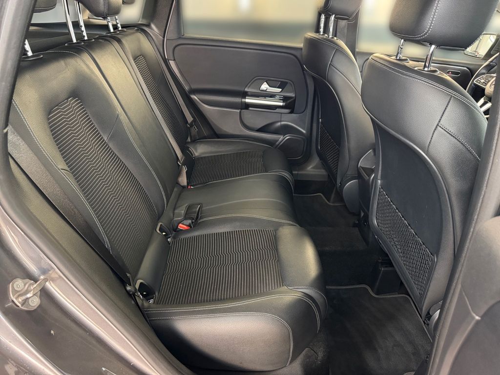 Mercedes-Benz B 200 2022