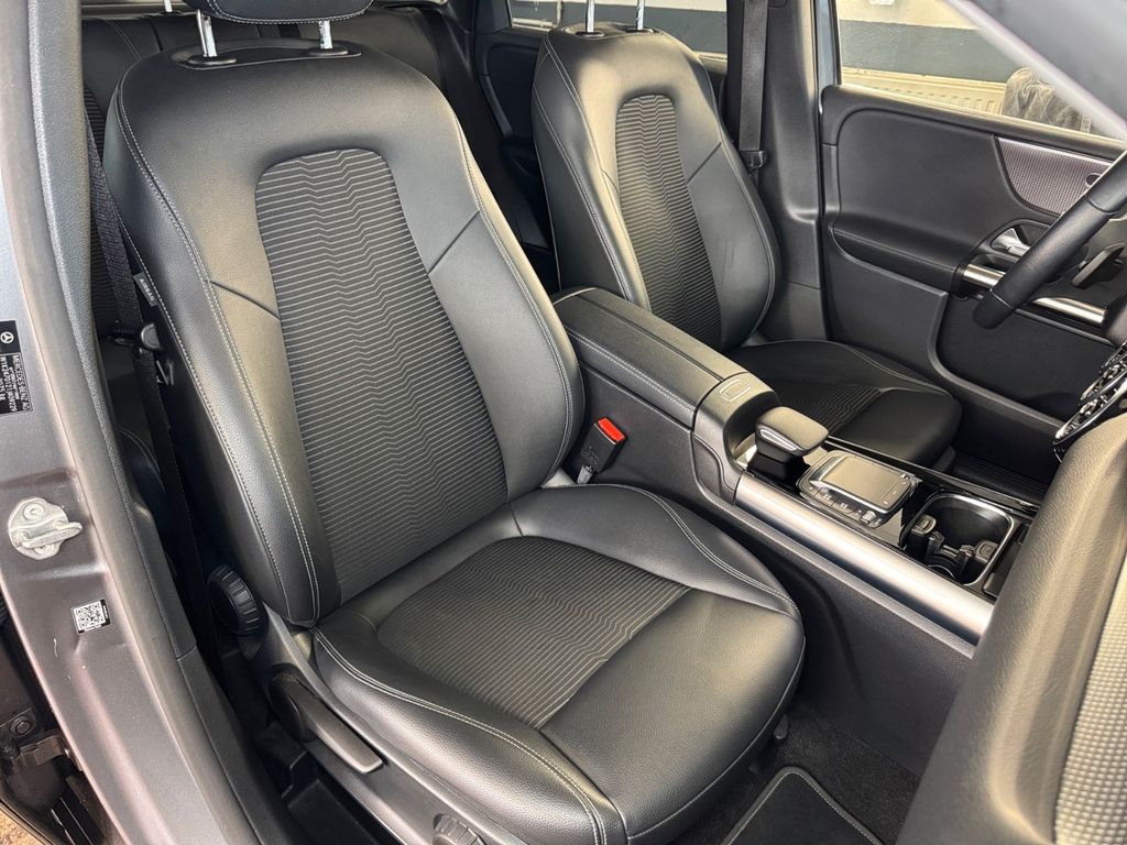 Mercedes-Benz B 200 2022