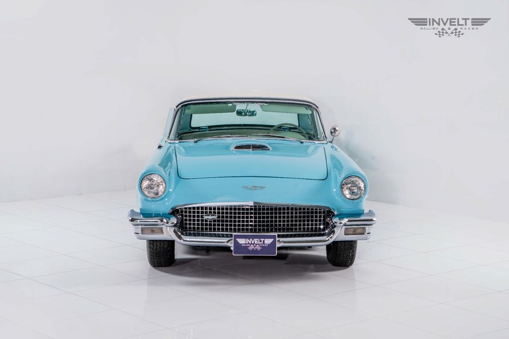 Ford Thunderbird 1957