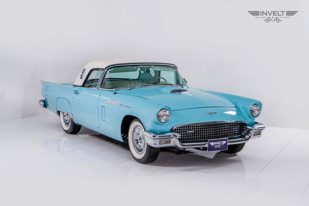Ford Thunderbird 1957