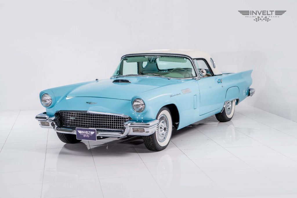 Ford Thunderbird 1957