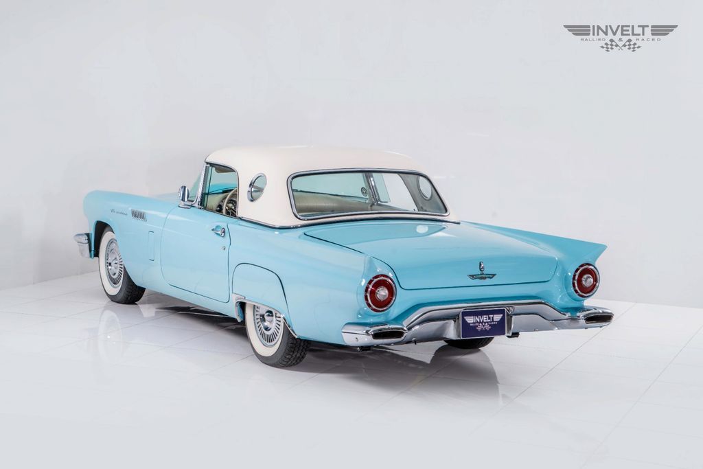 Ford Thunderbird 1957
