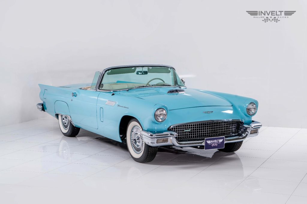 Ford Thunderbird 1957