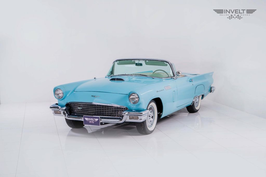 Ford Thunderbird 1957