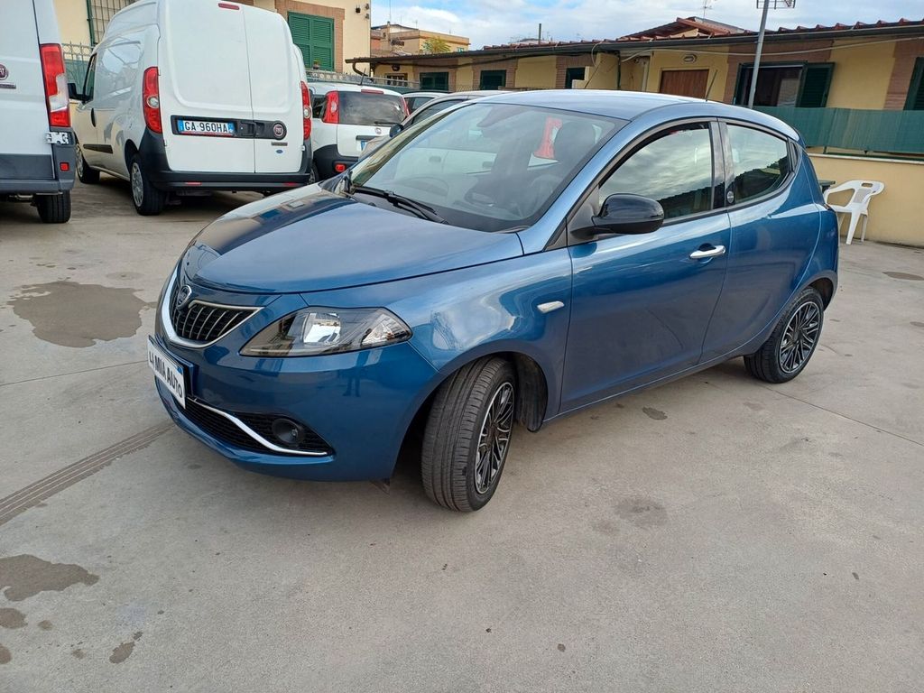 Lancia Ypsilon 2022