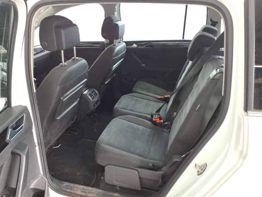 Volkswagen Touran 2021