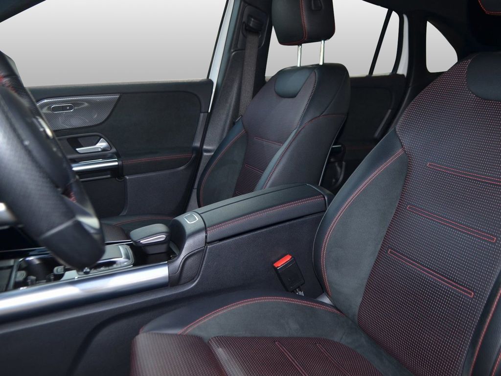 Mercedes-Benz GLA 250 2021