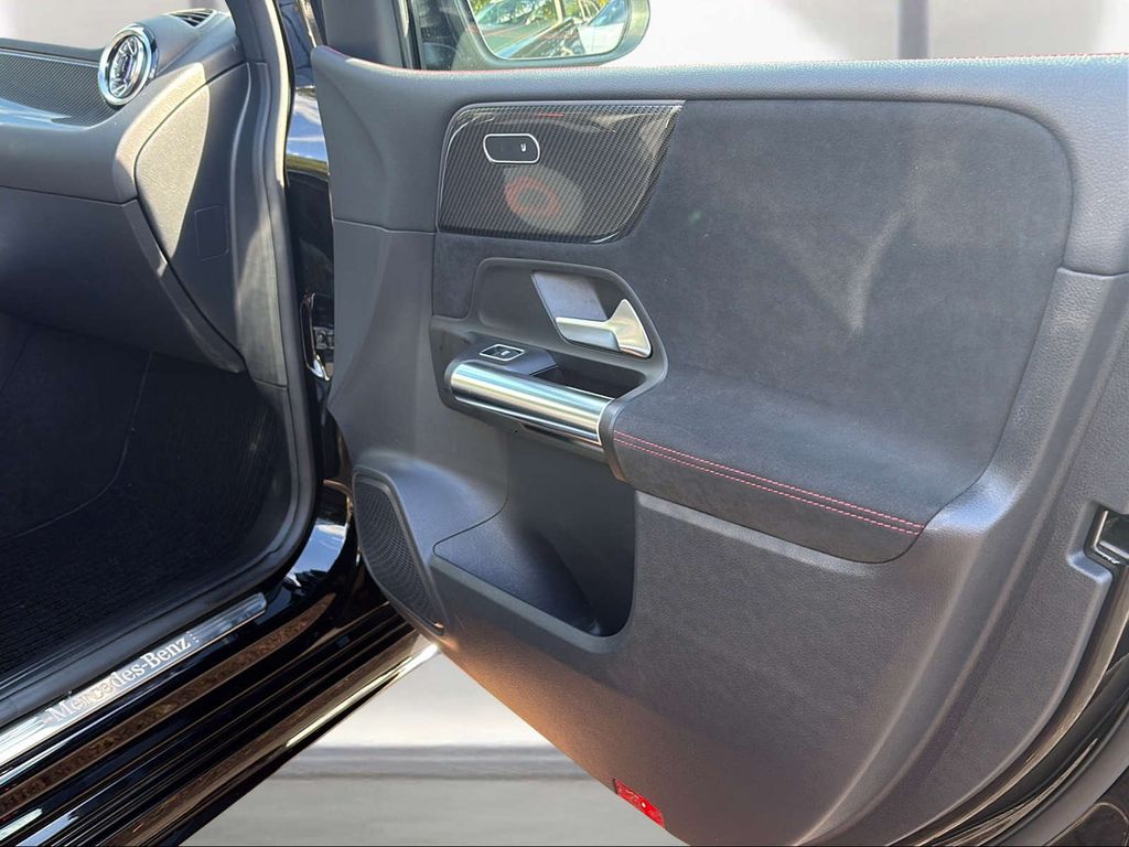 Mercedes-Benz B 250 2022