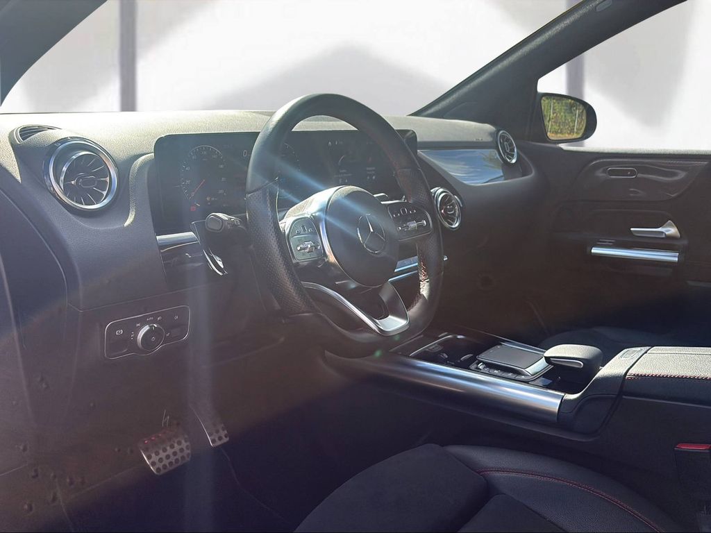 Mercedes-Benz B 250 2022