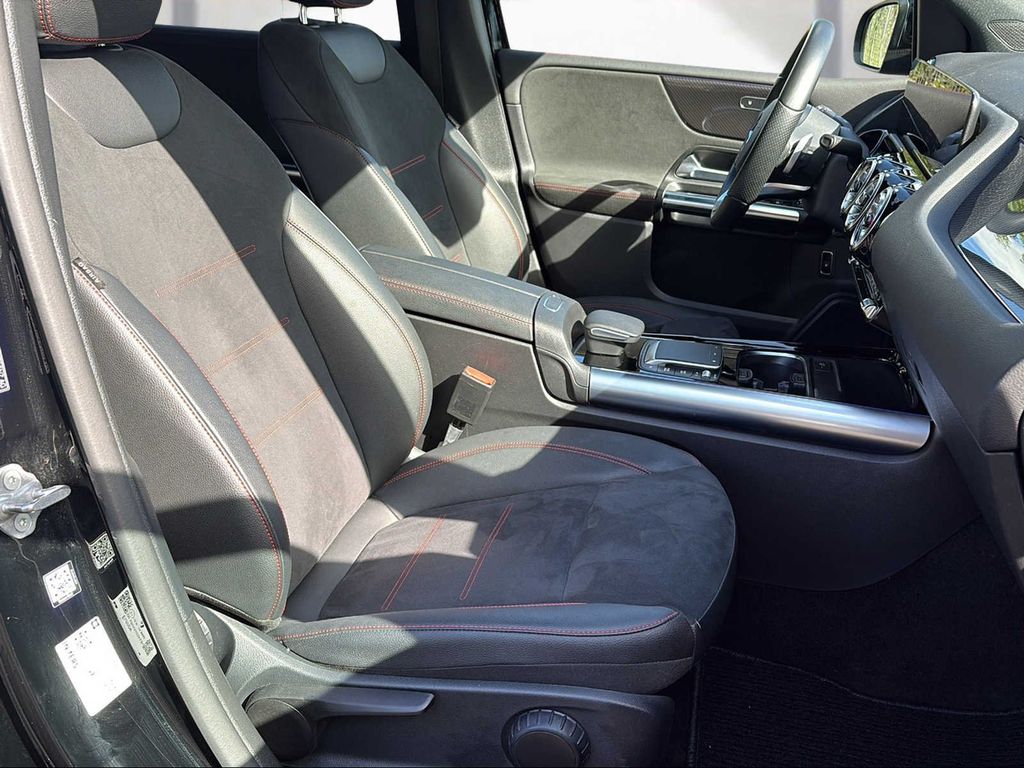 Mercedes-Benz B 250 2022