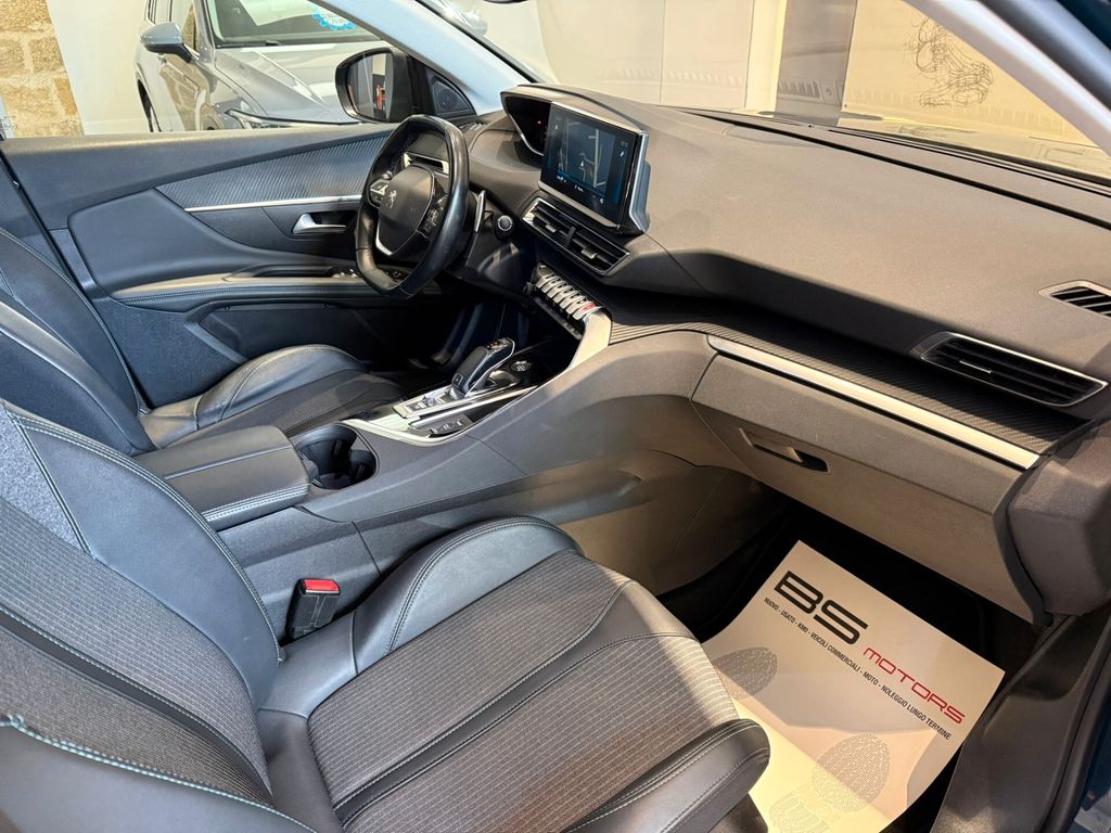 Peugeot 3008 2022