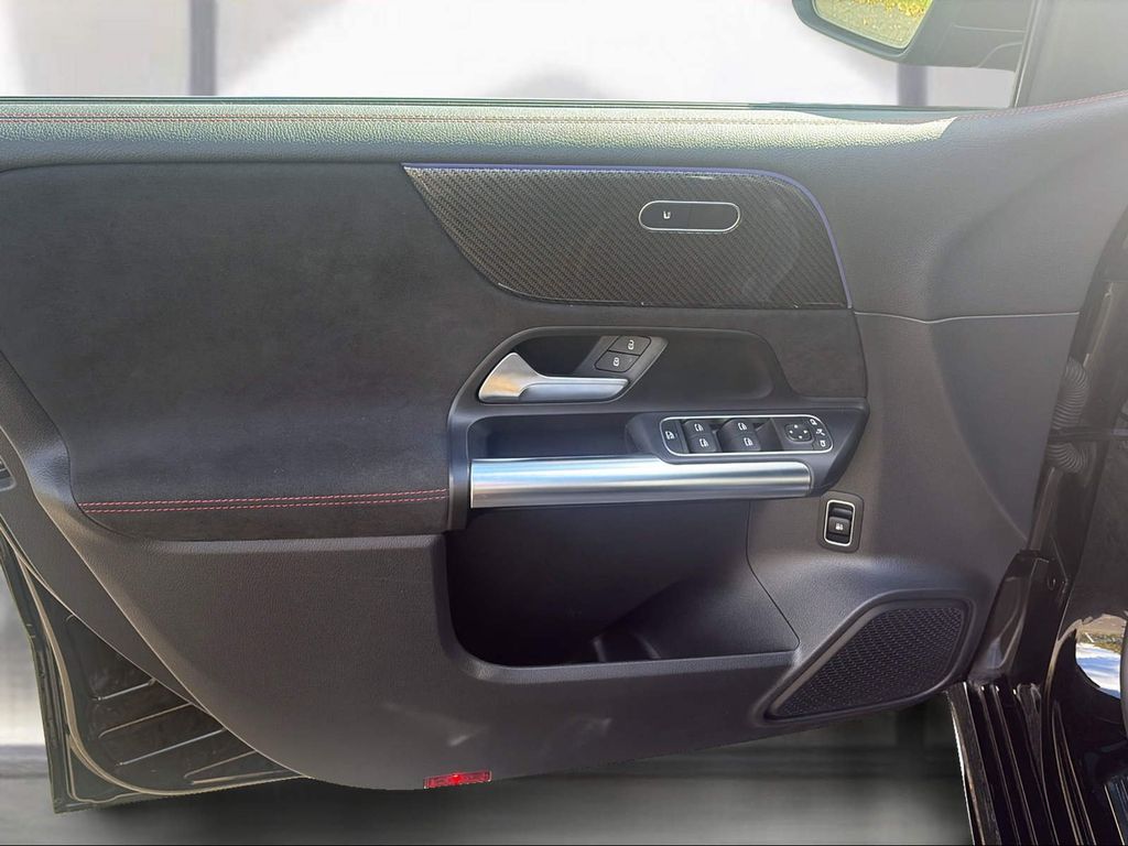 Mercedes-Benz B 250 2022