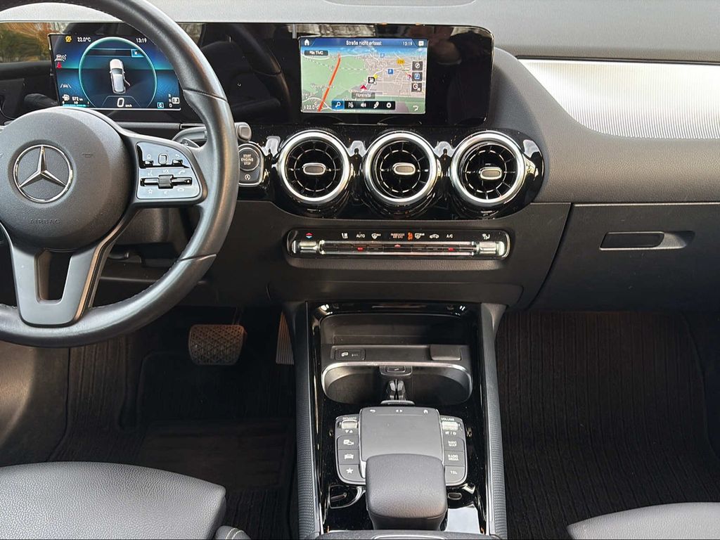 Mercedes-Benz B 200 2020