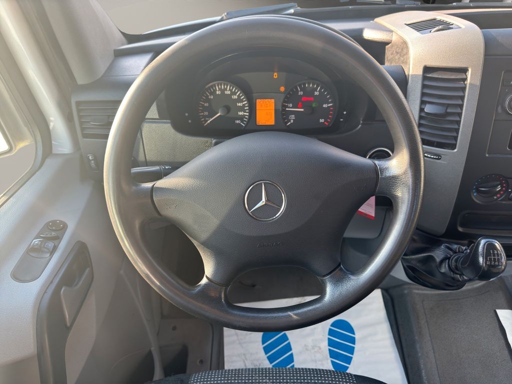 Mercedes-Benz Sprinter 2013