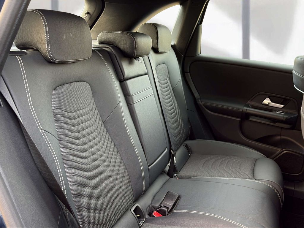 Mercedes-Benz B 200 2020