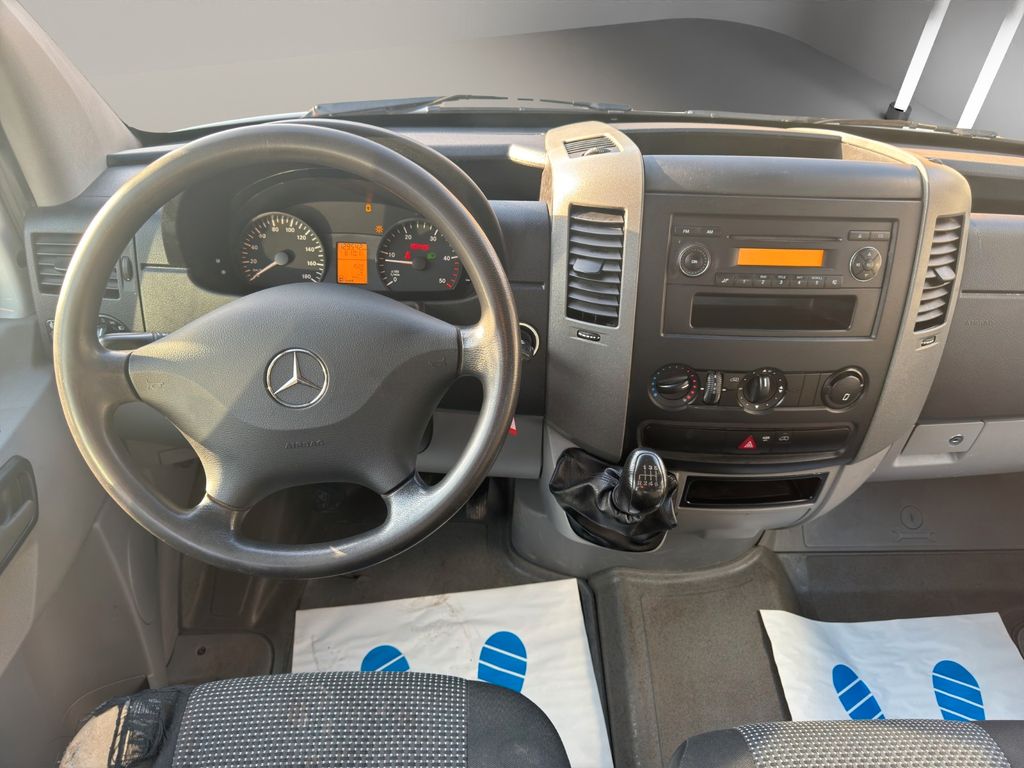 Mercedes-Benz Sprinter 2013
