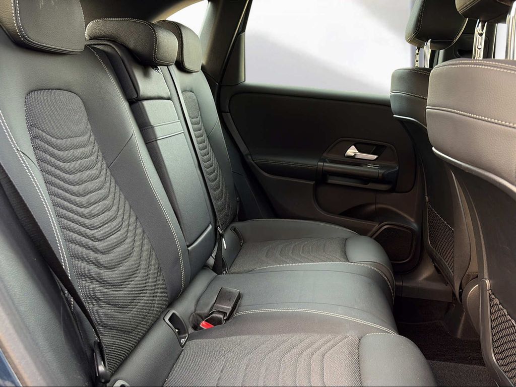 Mercedes-Benz B 200 2020