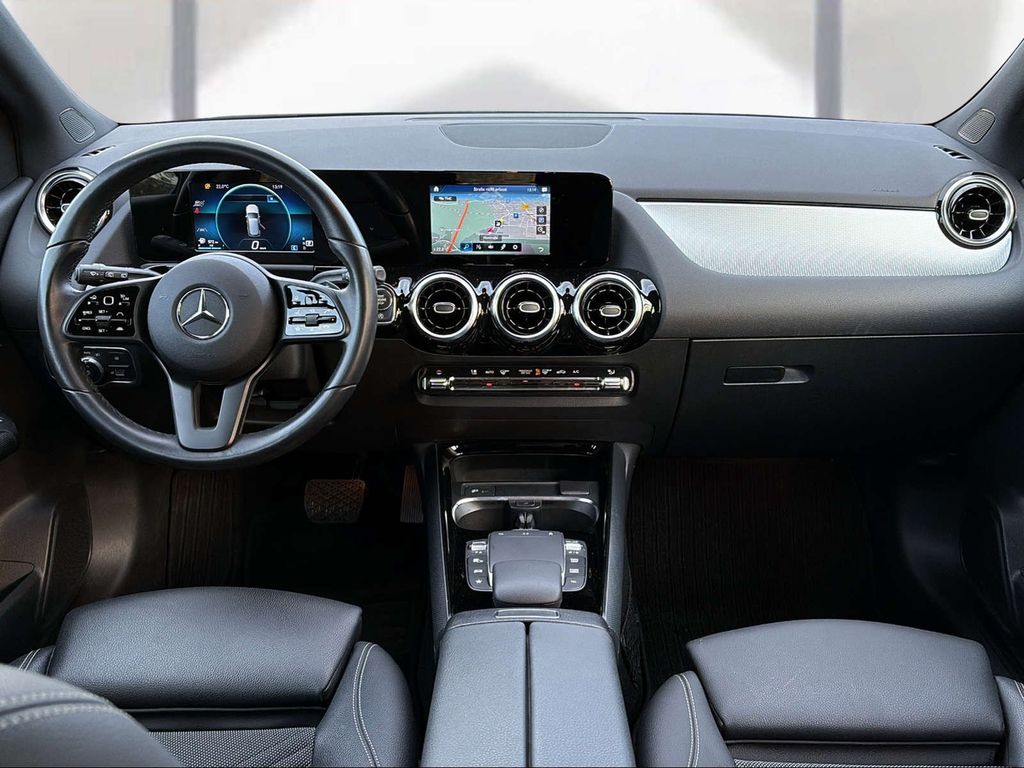 Mercedes-Benz B 200 2020