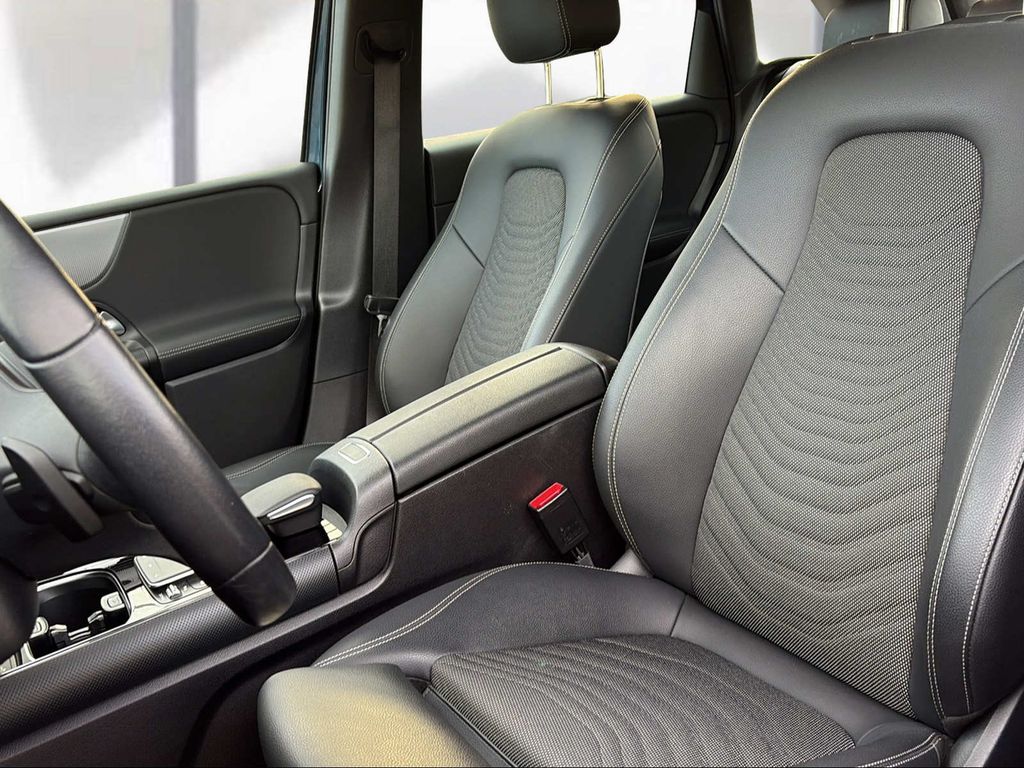 Mercedes-Benz B 200 2020