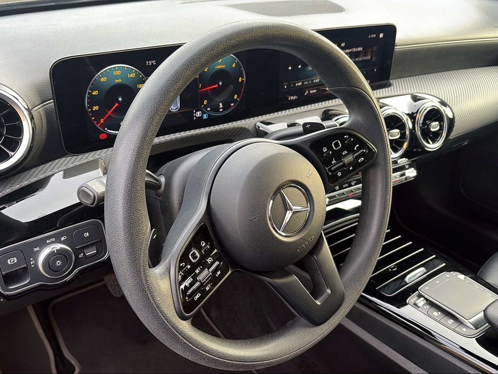 Mercedes-Benz A 200 2022