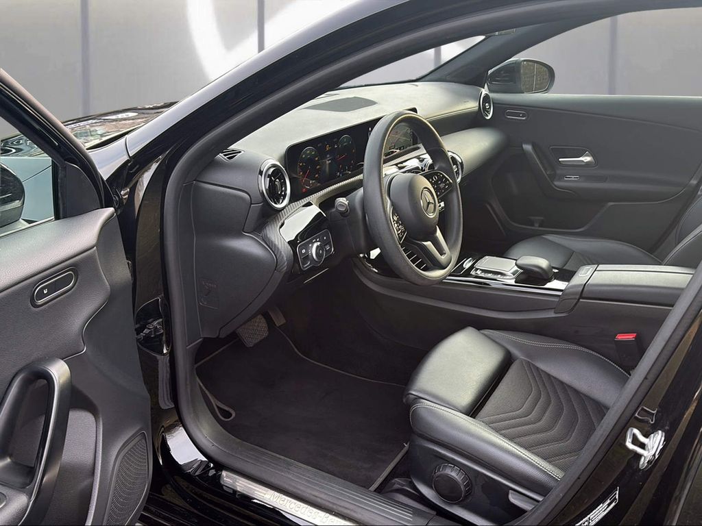 Mercedes-Benz A 200 2022