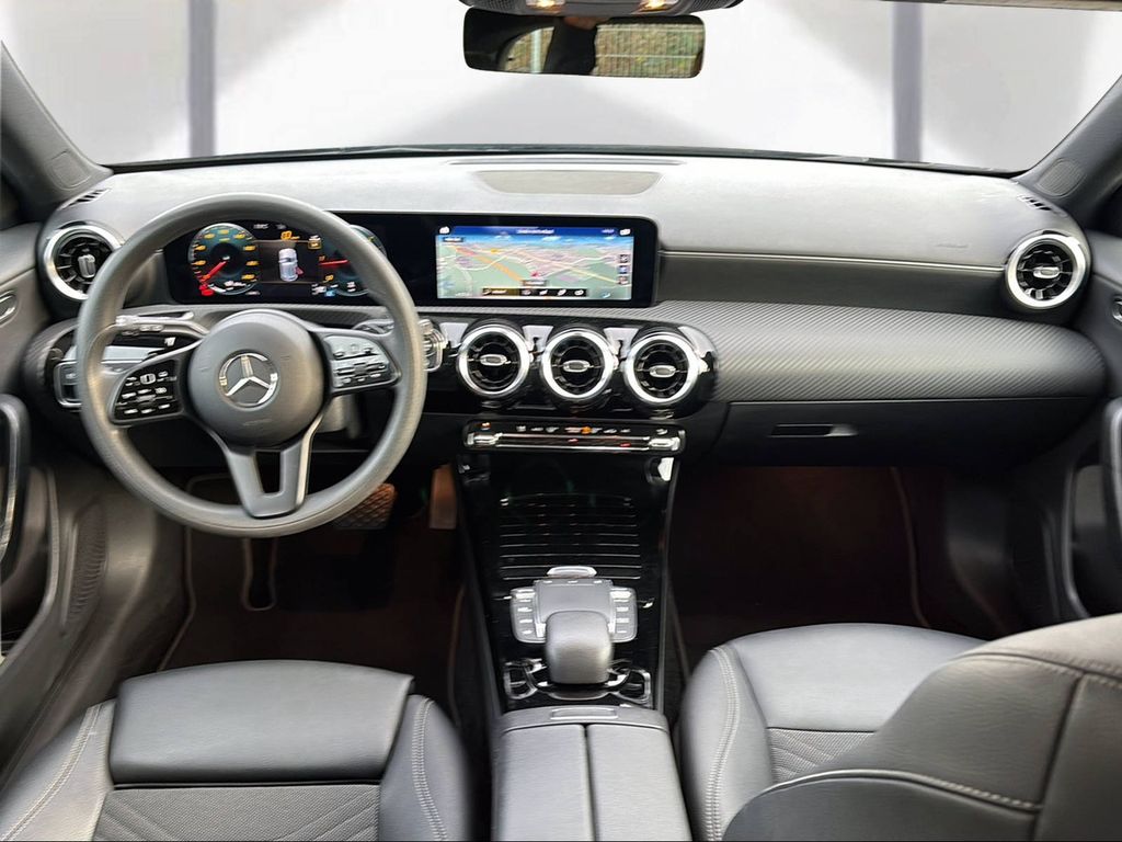 Mercedes-Benz A 200 2022