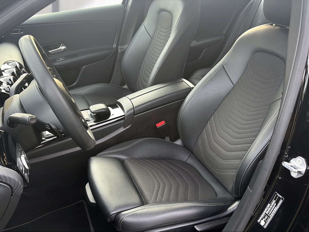 Mercedes-Benz A 200 2022