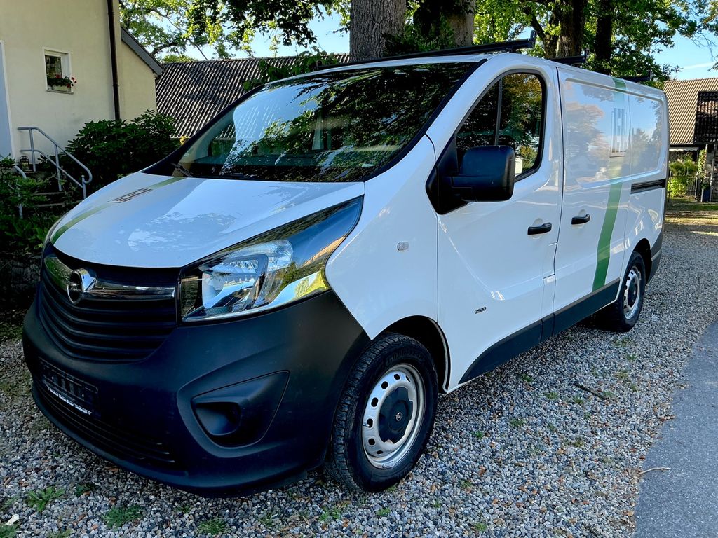Opel Vivaro 2015