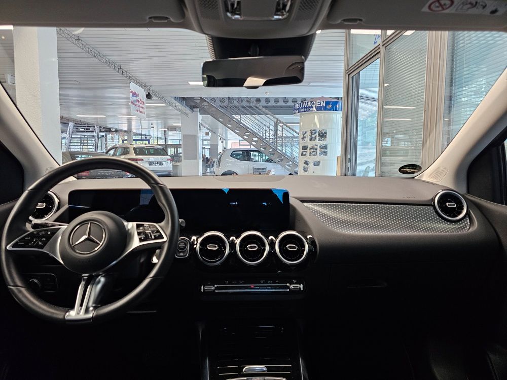 Mercedes-Benz B 180 2024