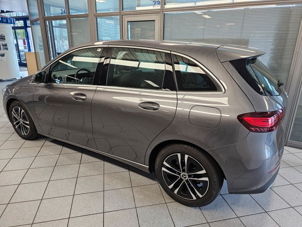 Mercedes-Benz B 180 2024