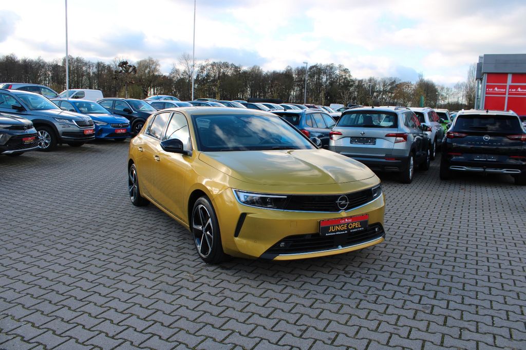 Opel Astra 2022