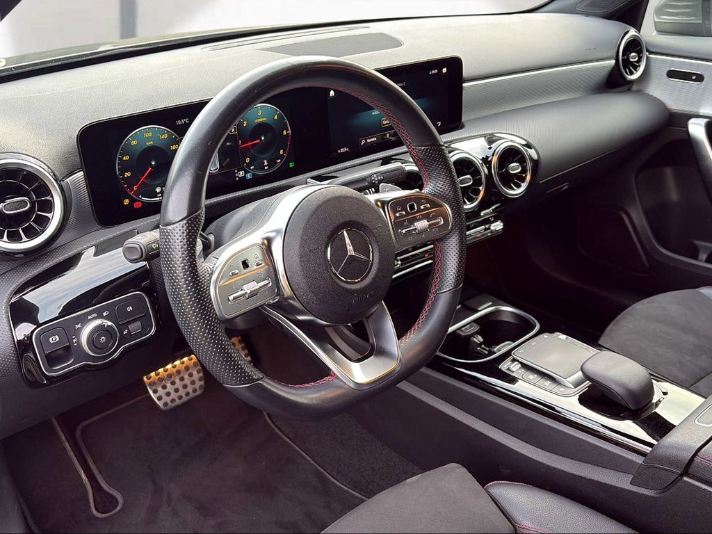Mercedes-Benz A 200 2021