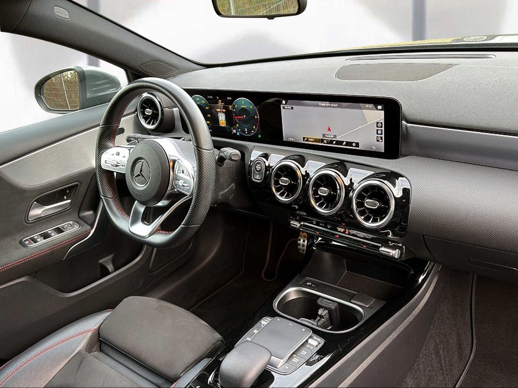 Mercedes-Benz A 200 2021