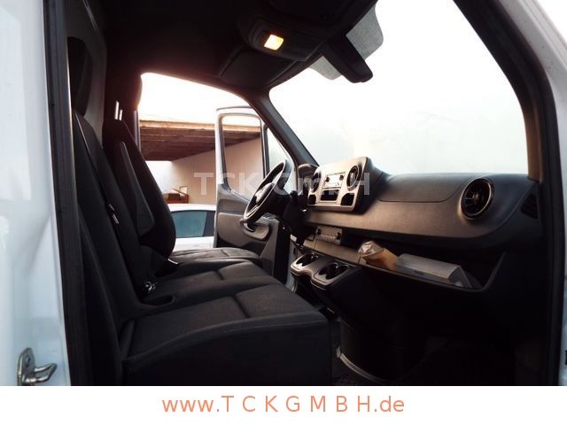 Mercedes-Benz Sprinter 2021