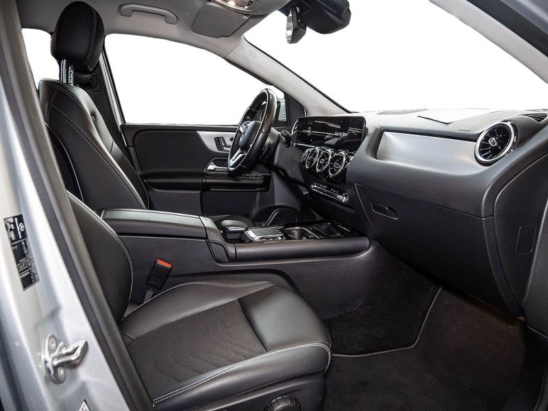 Mercedes-Benz B 200 2022