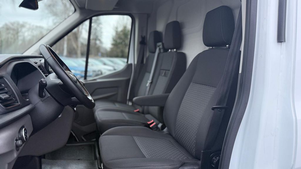 Ford Transit 2023