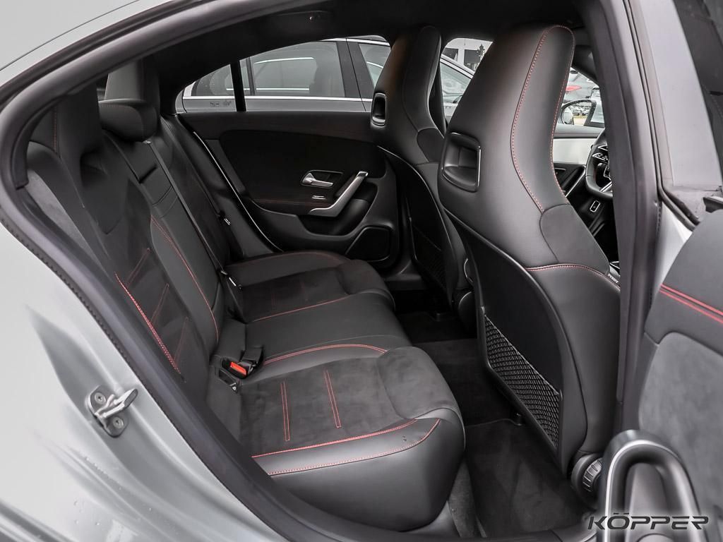 Mercedes-Benz CLA 200 2024