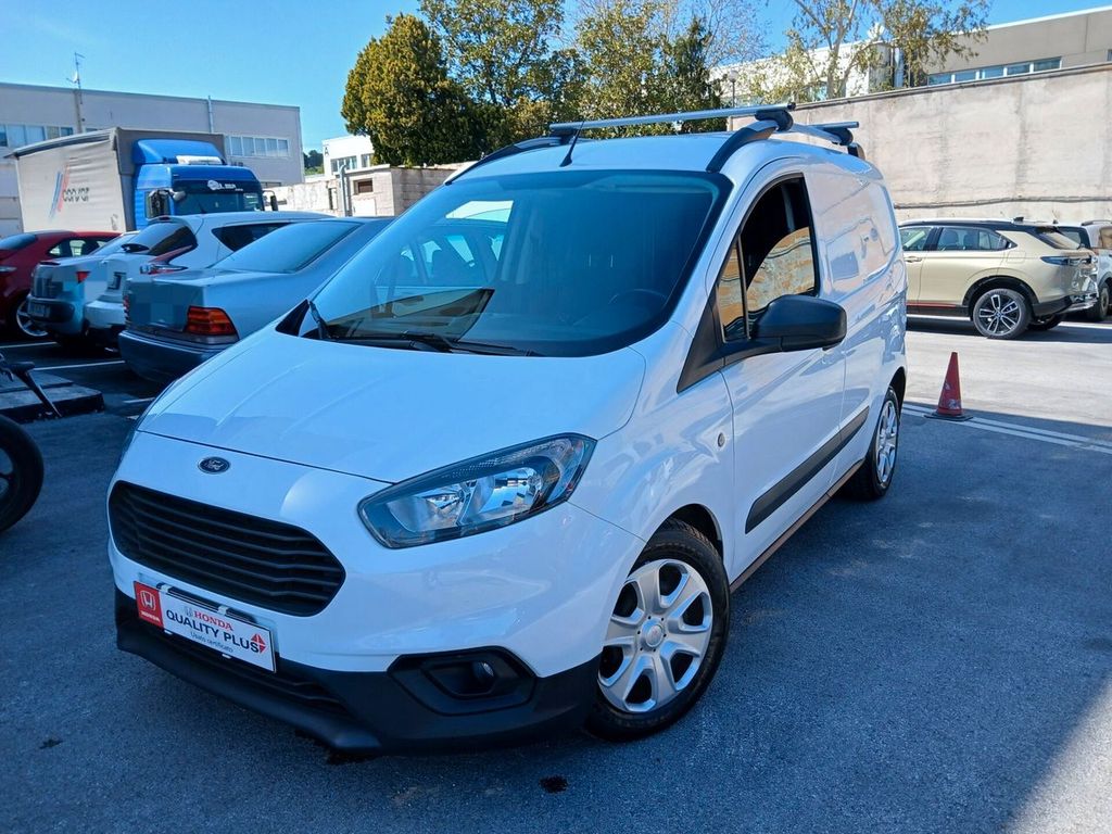 Ford Transit Courier 2021