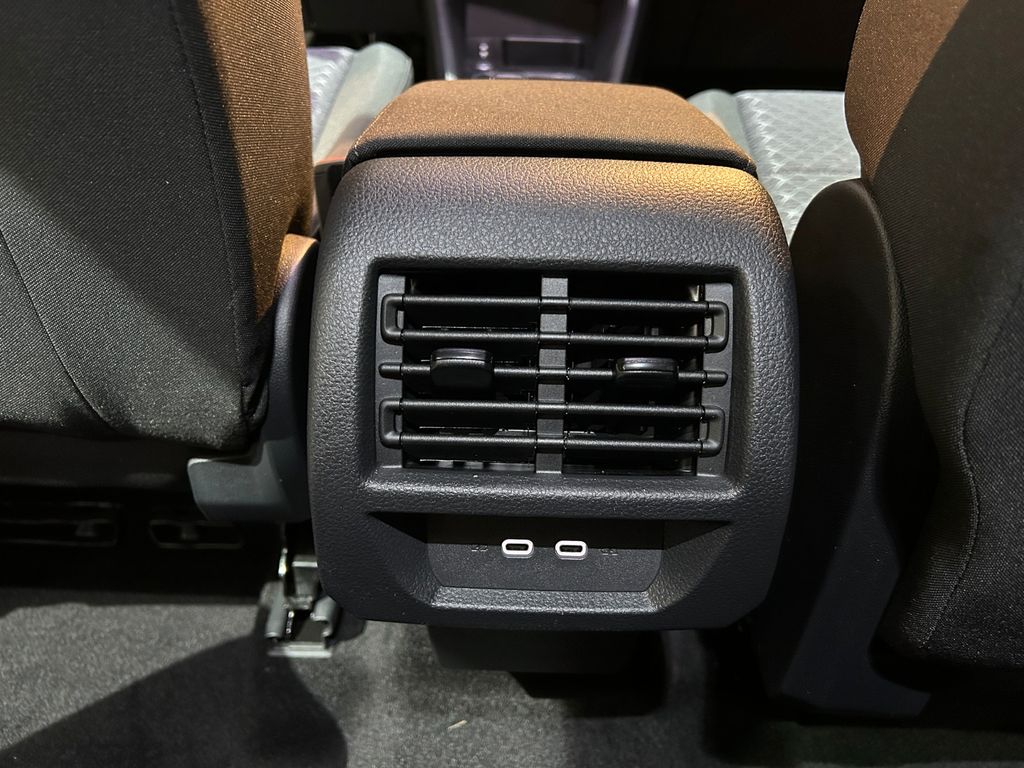 Ford Grand Tourneo 2025