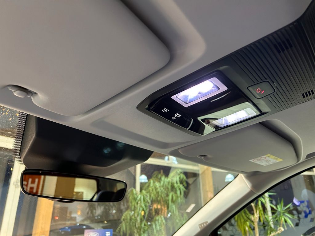 Ford Grand Tourneo 2025