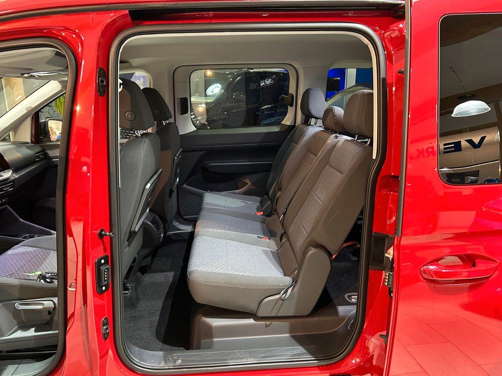 Ford Grand Tourneo 2025