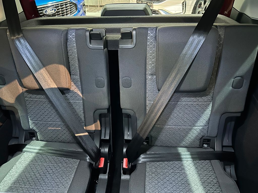 Ford Grand Tourneo 2025