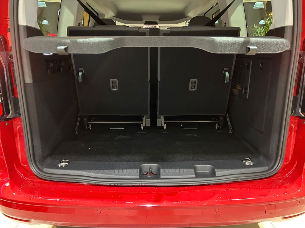 Ford Grand Tourneo 2025