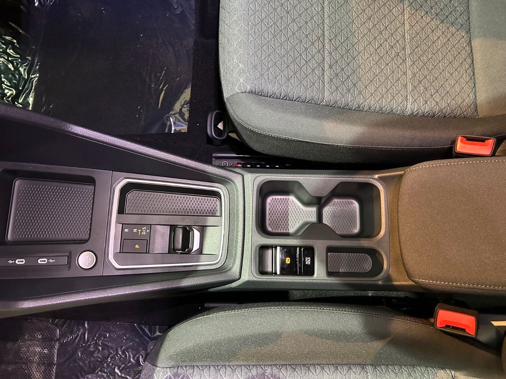 Ford Grand Tourneo 2025