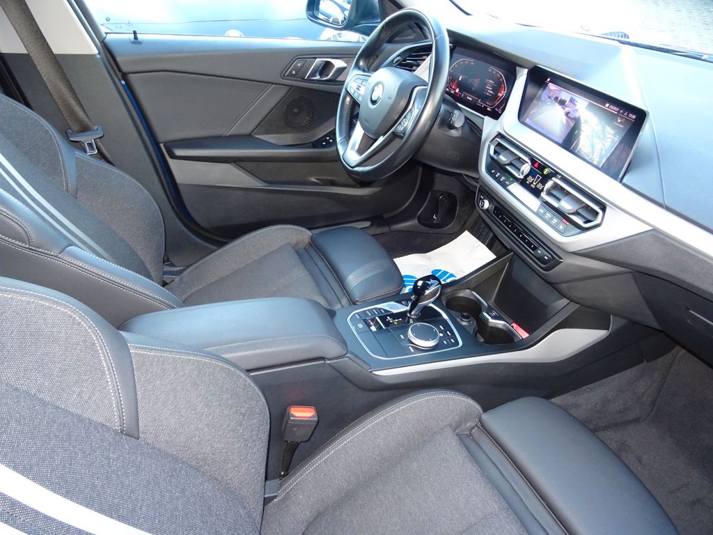 BMW 118 2022