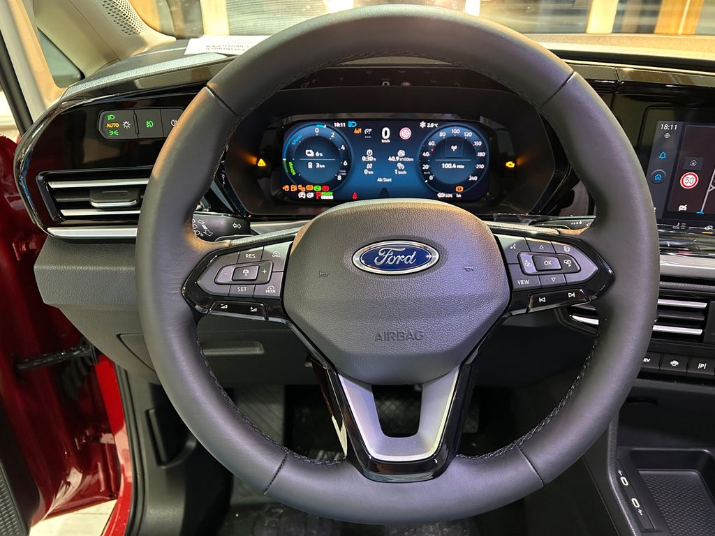 Ford Grand Tourneo 2025