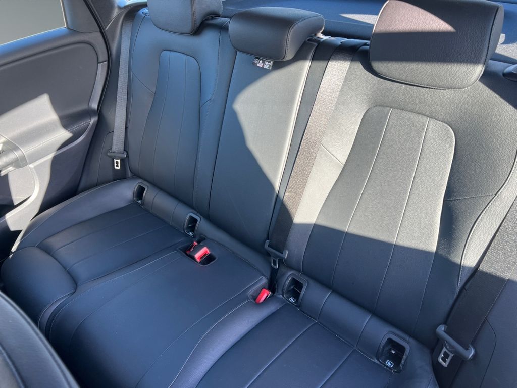 Mercedes-Benz B 200 2022