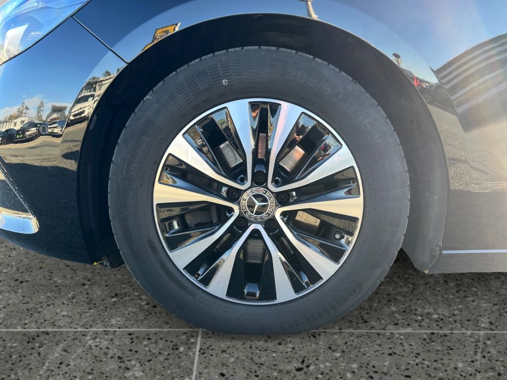 Mercedes-Benz B 200 2022