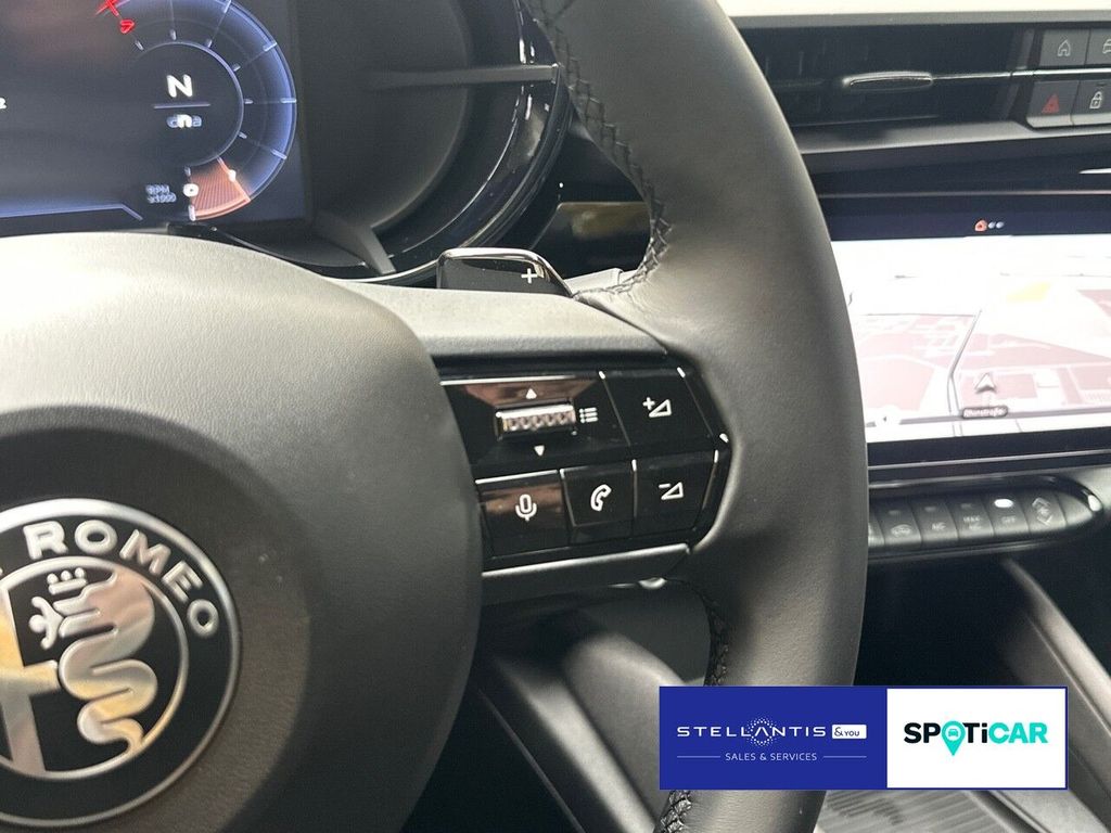 Alfa Romeo Junior 2025