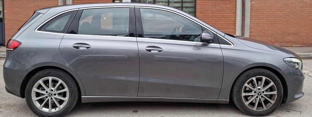 Mercedes-Benz B 200 2021